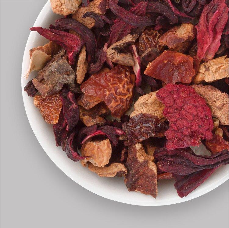 Red Ruby Tee in einer Schüssel