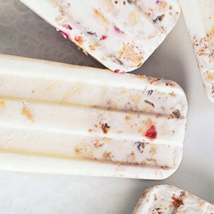 Joghurt-Müsli-Eis am Stiel