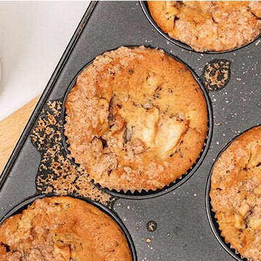 Miss Grey Muffins in einer Backform