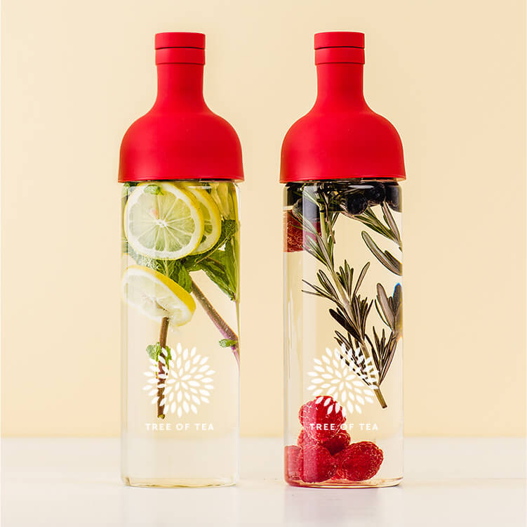 Herbal water in zwei Coldbrewflaschen