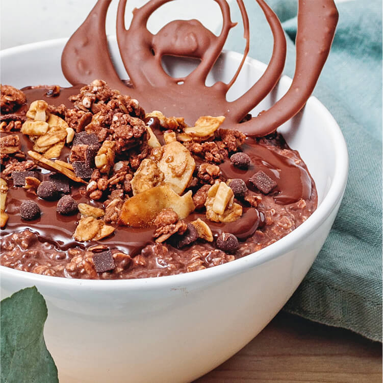 Chocolate Overnight Oats mit Schoko als Topping