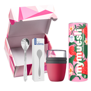 mymuesli Strawberry Cheesecake Lover Geschenkset mit Bio Strawberry Cheesecake Müsli, silber Löffen und Magenta 2Go Becher