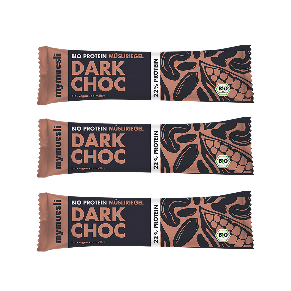 Drei übereinander gestapelte mymuesli Bio-Müsliriegel der Sorte "Dark Choc" in dunkelbrauner Verpackung auf schwarzem Hintergrund.