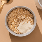 mymuesli Bio Porridge Classical in Schale mit Joghurt