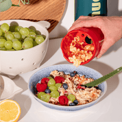 mymuesli Apfelreibe ermöglicht es einen Apfel schnell für das Müsli zu reiben
