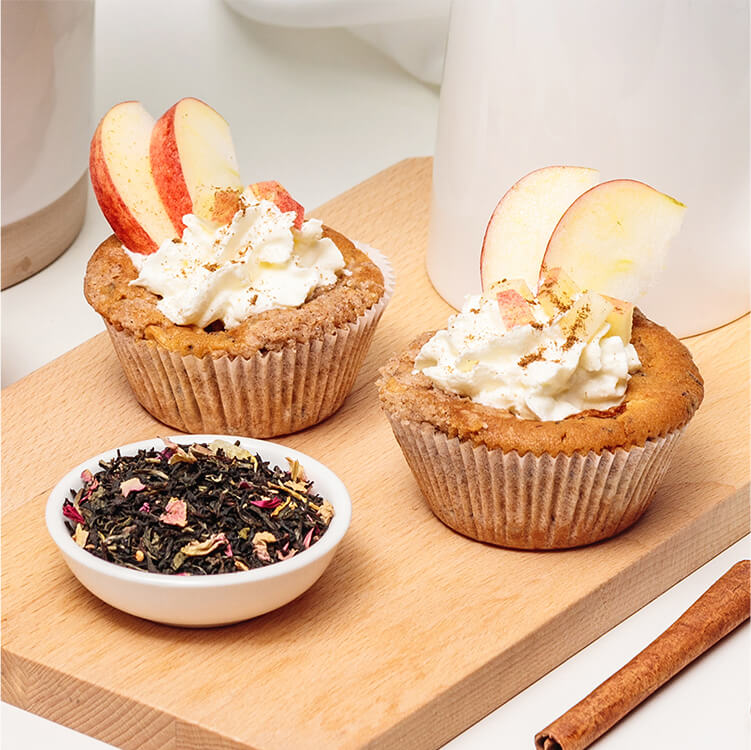 Miss Grey Muffins mit Apfelscheiben dekoriert