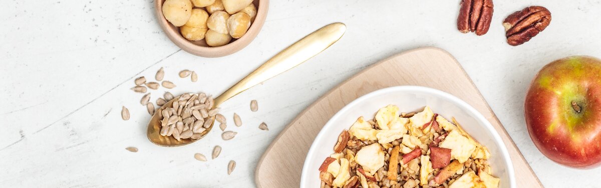 Apfel Paleo Fruehstueck mit Nuessen