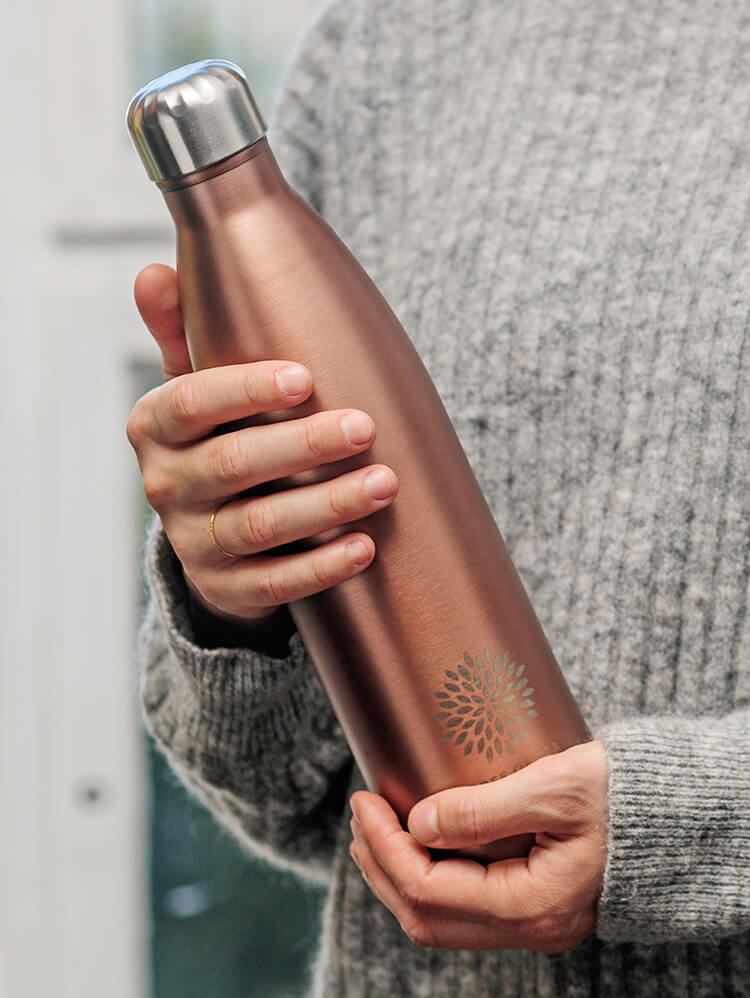 Die praktische Thermo Bottle für perfekten Teegenuss