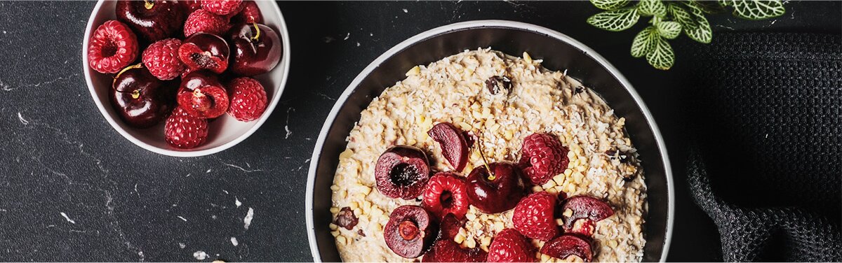 Fruchtige Kirschen verzaubern Deinen Porridge