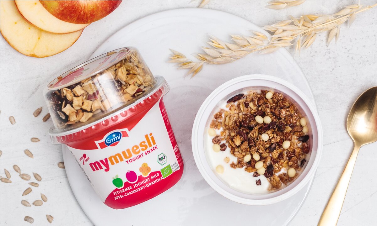 Knuspriges Bio-Müsli und leckerer Naturjoghurt.
