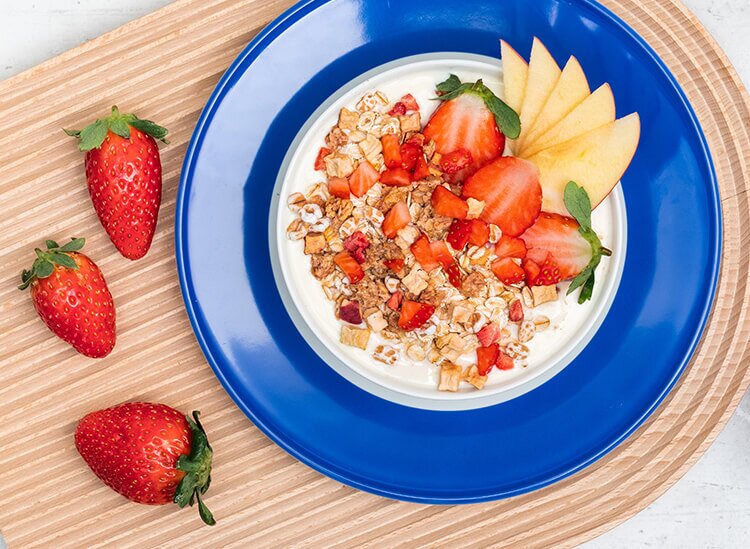 article2a-muesli-spiderman-fan-bundle.jpg Mueslischale mit Erdbeeren