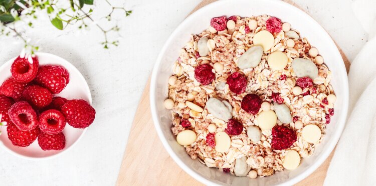 article3b-muesli-berry-white-choc.jpg mymuesli Berry White Choc Muesli mit weisser Schokolade, roten Beeren und Haferflocken