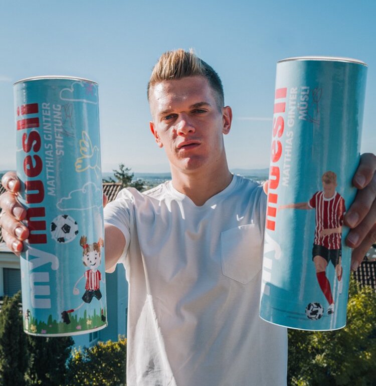 Matthias Ginter mit seinen Müslis