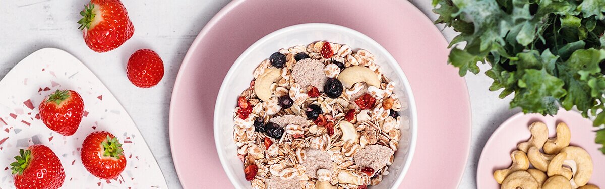 Low Sugar Strawberry Cassis Muesli
