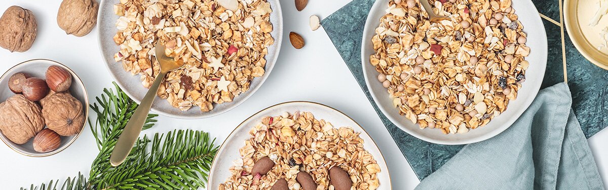 Müsli aus reinen Bio-Zutaten. Jetzt selber Bio-Müsli mixen oder finde Dein Lieblingsmüsli bei uns im Shop.