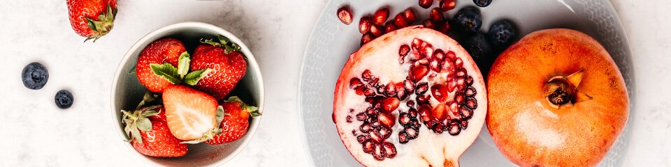 Früchte dürfen bei der Zubereitung der Bowl nicht fehlen