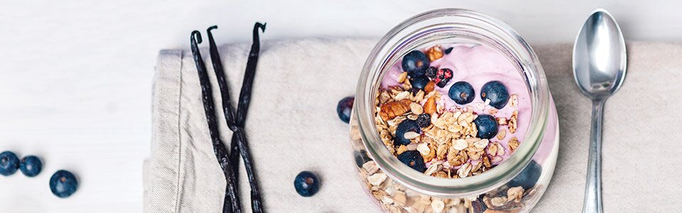 Granola mit Blaubberen und Vanille