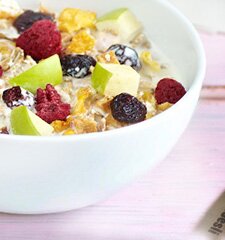 Kalorienarmes Müsli mit geringem Fettanteil und hohem Ballaststoffgehalt